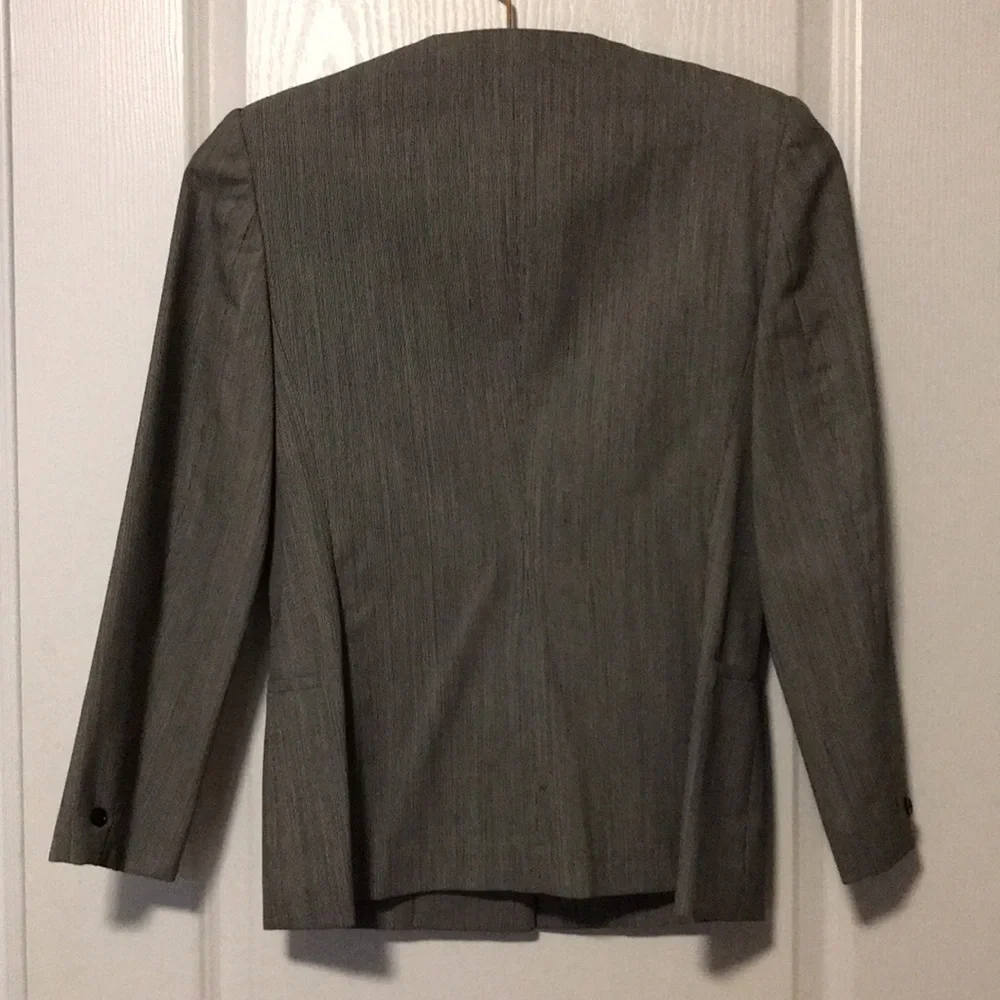 Touché Tapered Box-cut Vintage Jacket with Shoulder Pads - Picture 2 of 4